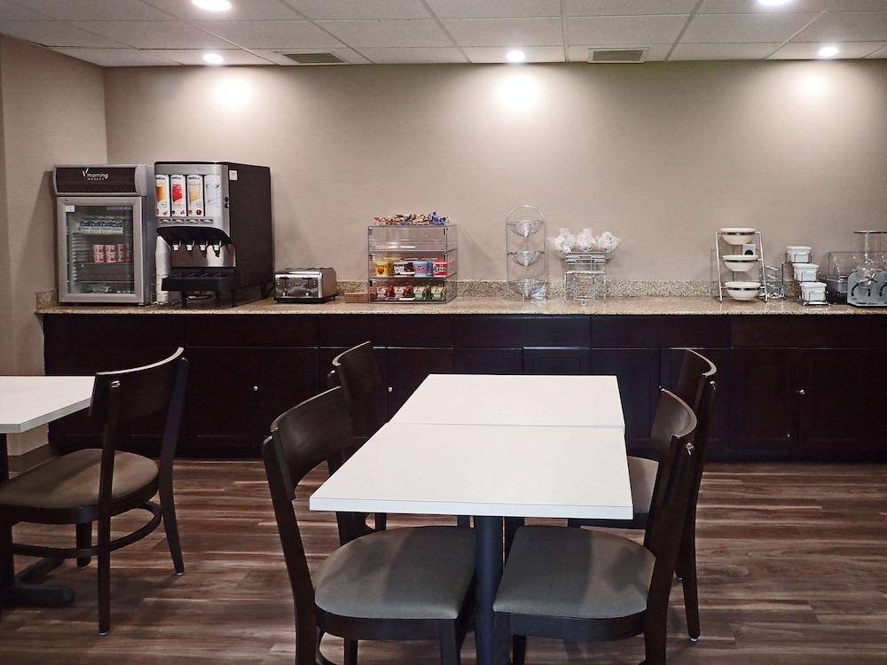 Chesapeake Inn And Suites Lexington Park Patuxent River Naval Air Station Kaliforniya Dış mekan fotoğraf