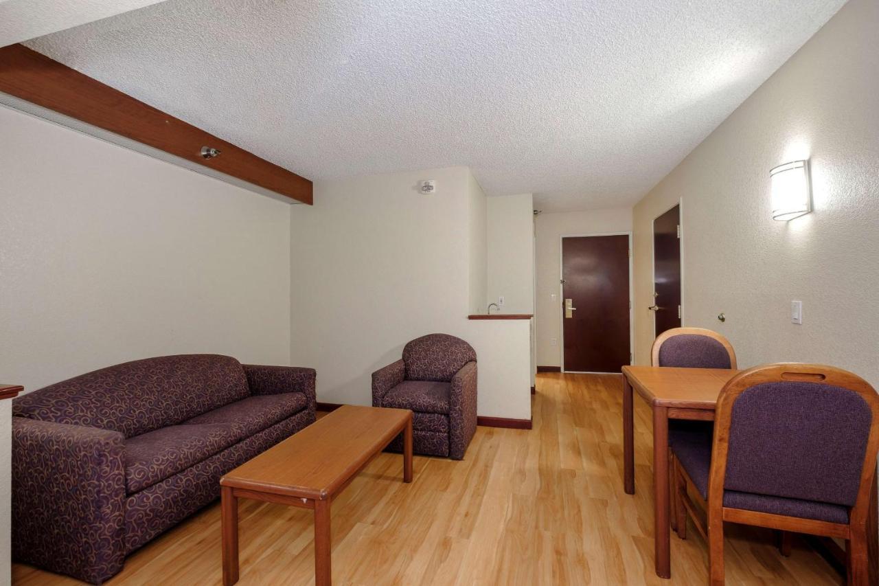 Chesapeake Inn And Suites Lexington Park Patuxent River Naval Air Station Kaliforniya Dış mekan fotoğraf